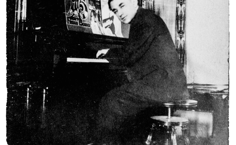 DeeCort Hammitt at the piano. PHOTO COURTESY OF THE HAMMITT FAMILY